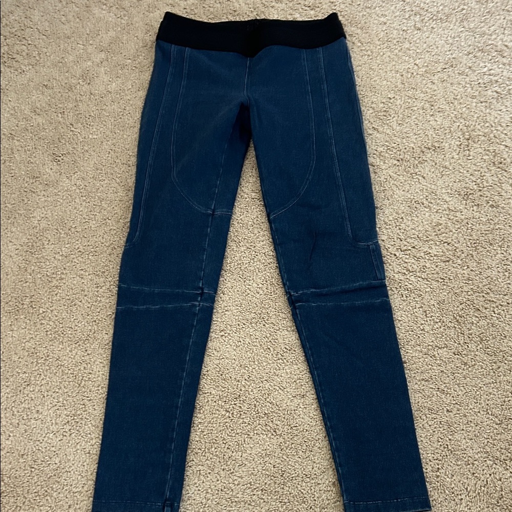 BCBGMaxazria Women’s Dark Blue Jegging with Black Waistband - Size XS